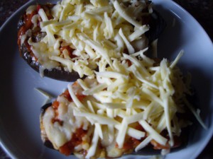 baklazani s kartofelem pod sirom