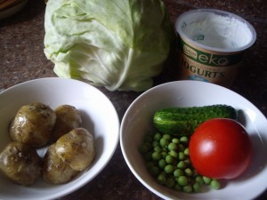 свежие овощи для салата