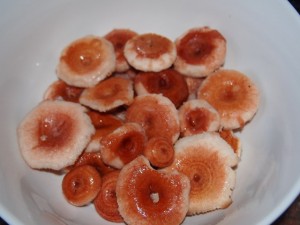 чищенные грибы