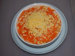 сырая натертая морковка